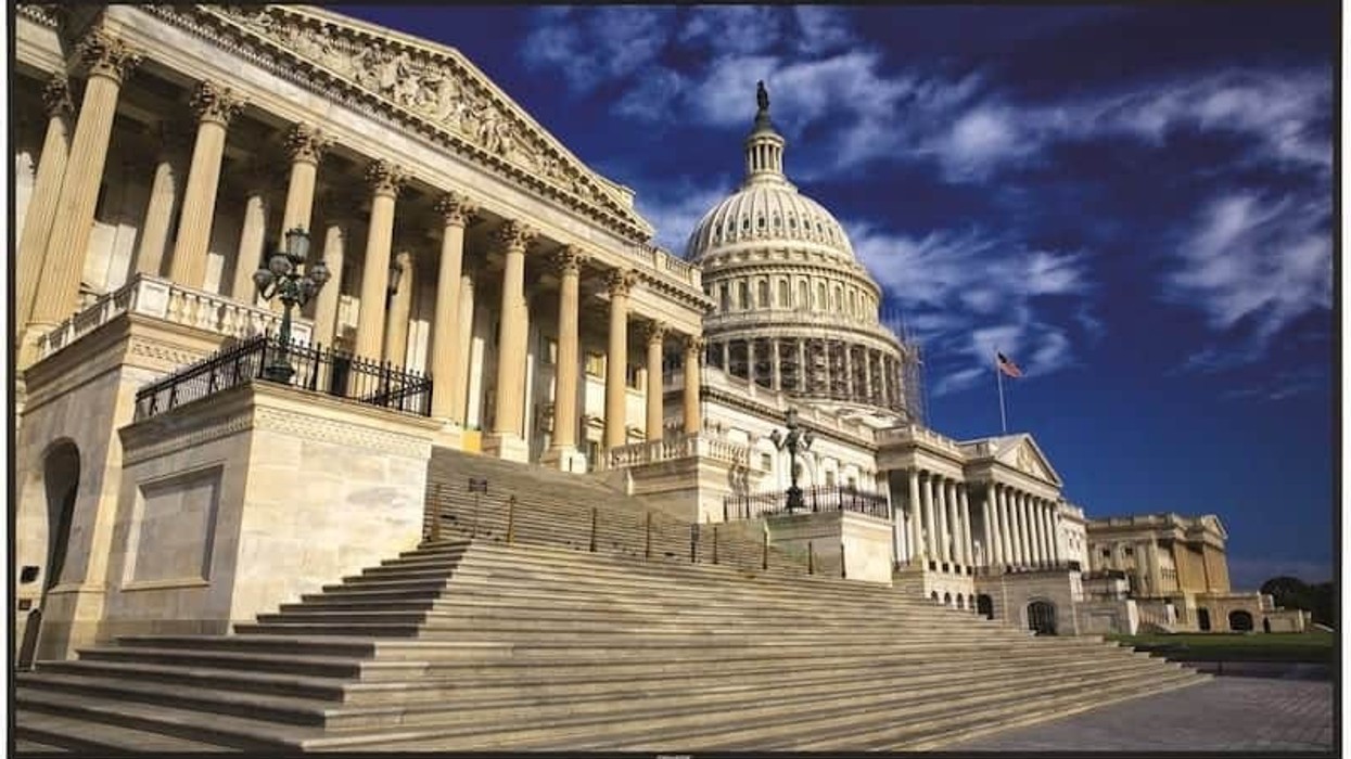 Christie-Secure Series SUHD551-L-flat-panel-1