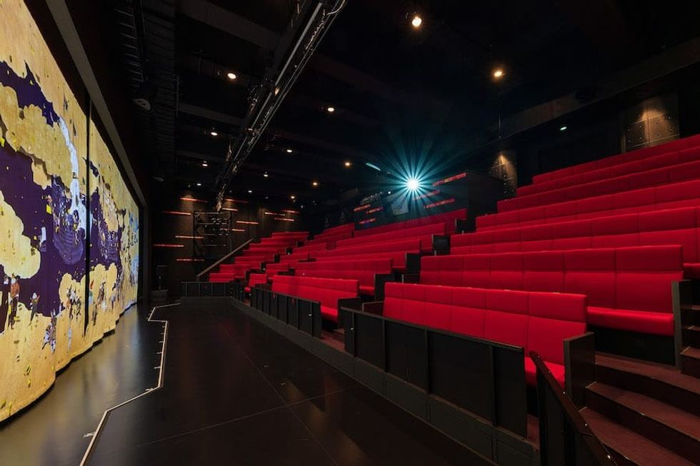 Christie SGCM digital curtain