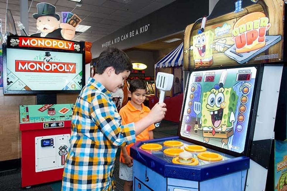 chuck-e-cheese kids playing David McKillips