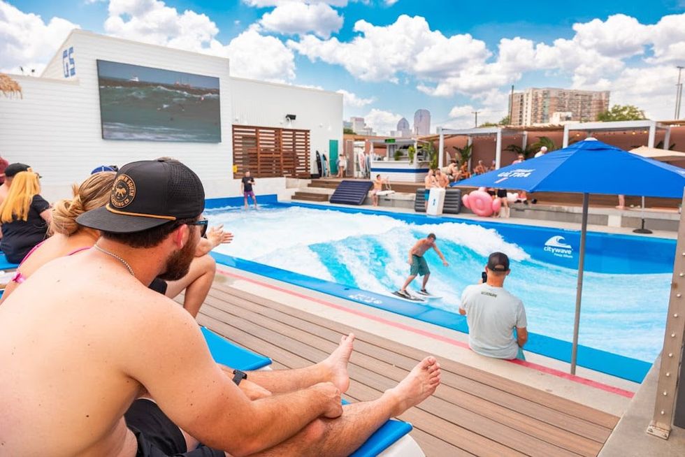 Citywave USA surfing