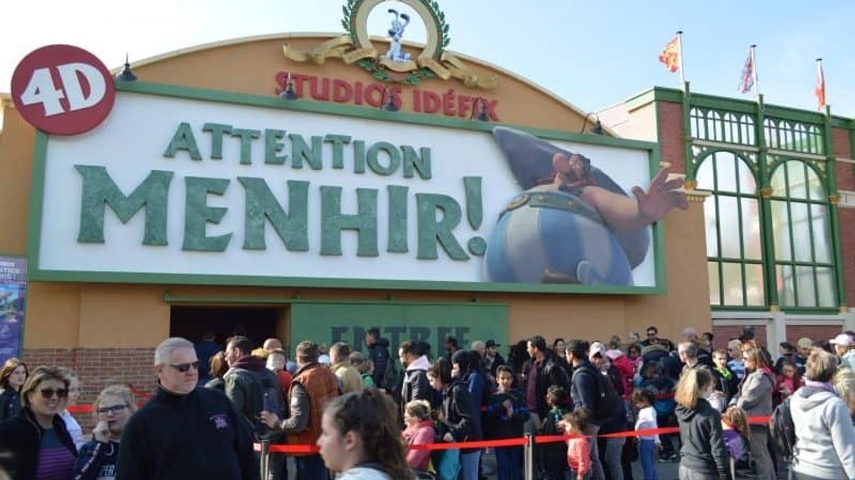 Cl Corp D Box Parc Asterix