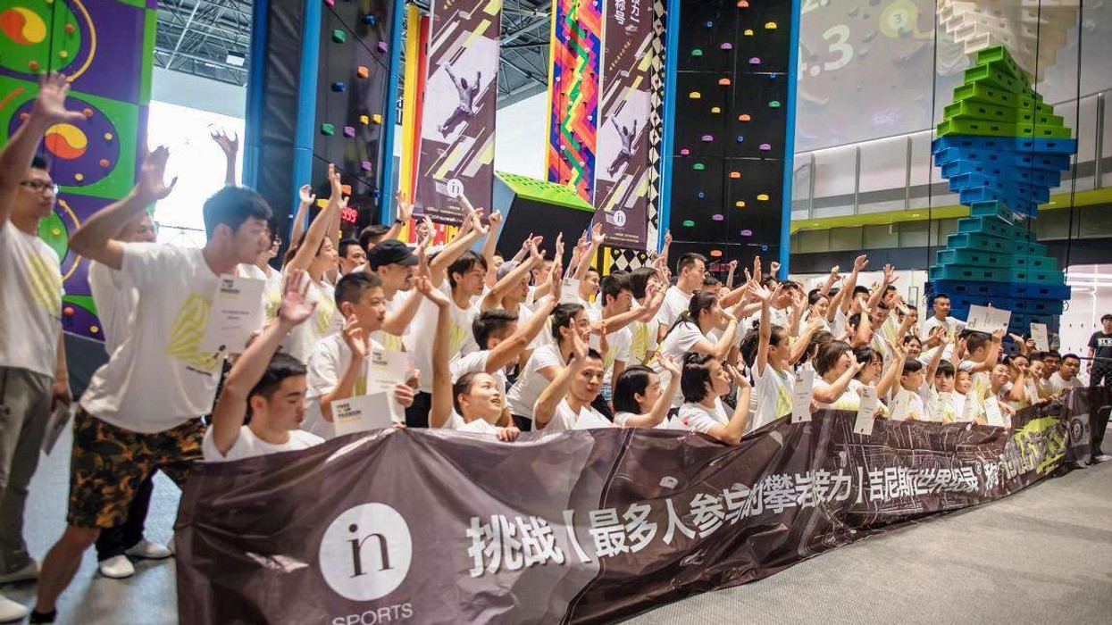 Clip 'n Climb hosts China's relay-speed climb Guiness World Record