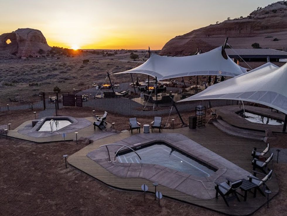 Cloward dipping pool ULUM resort by UnderCanvas at Looking Glass Rock_