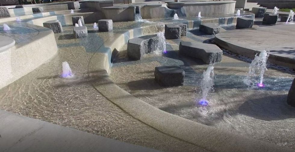 cloward fountain bountiful plaza