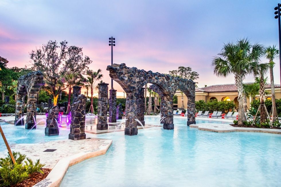 Cloward H20 Four Seasons relaxing pool