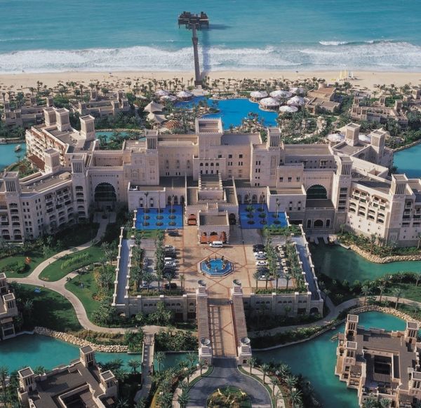 Cloward H20 Madinat JumeirahResort Hotel