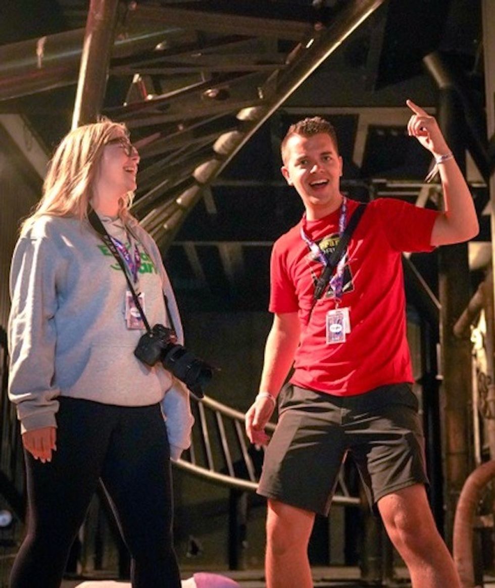 Coaster Studios Taylor and Sarah