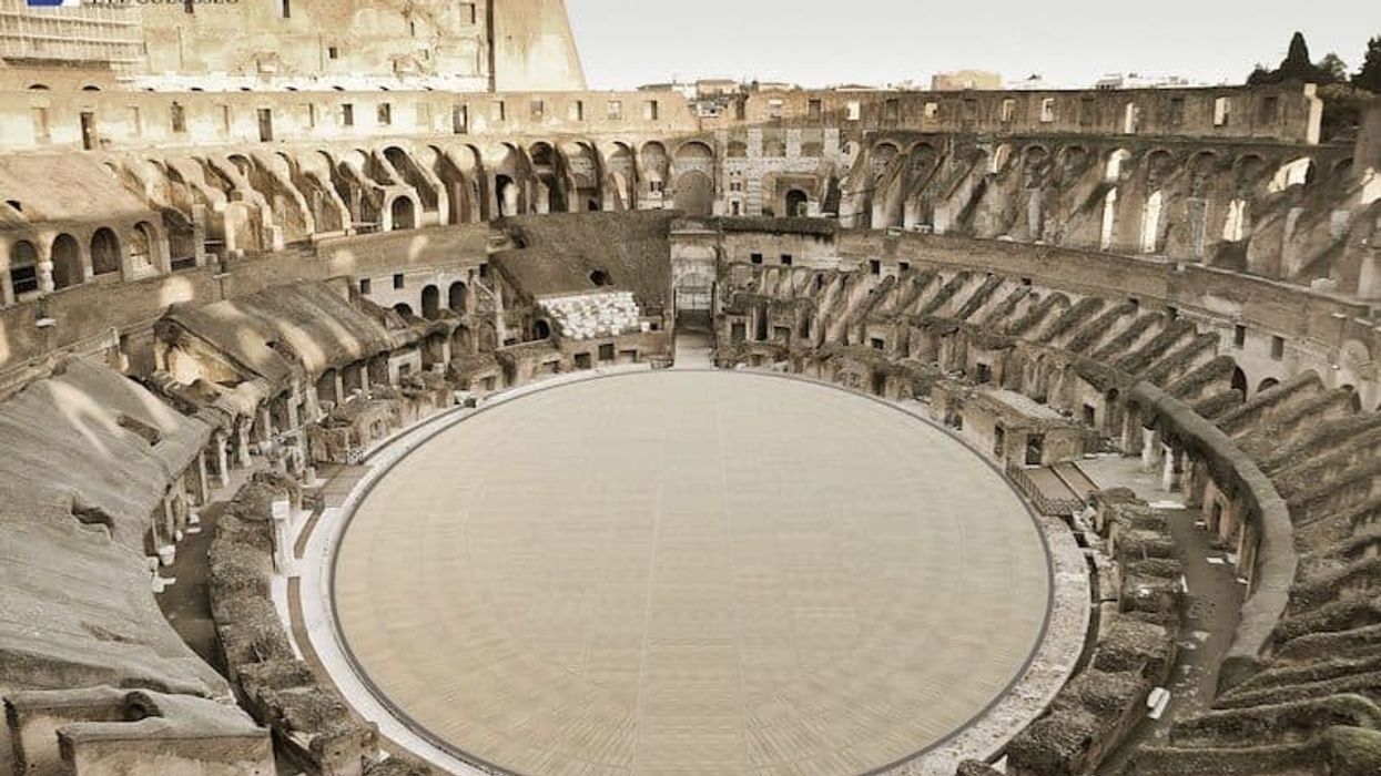 colosseum retractable floor