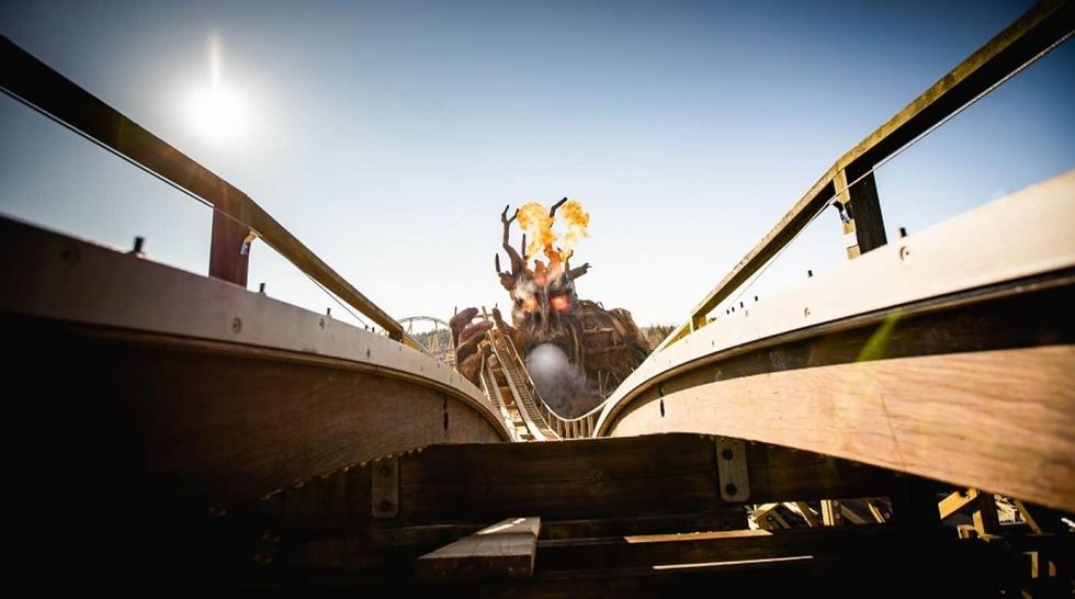 Colossos_Kampf-Der-Giganten-Heide-Park-looking-down-track