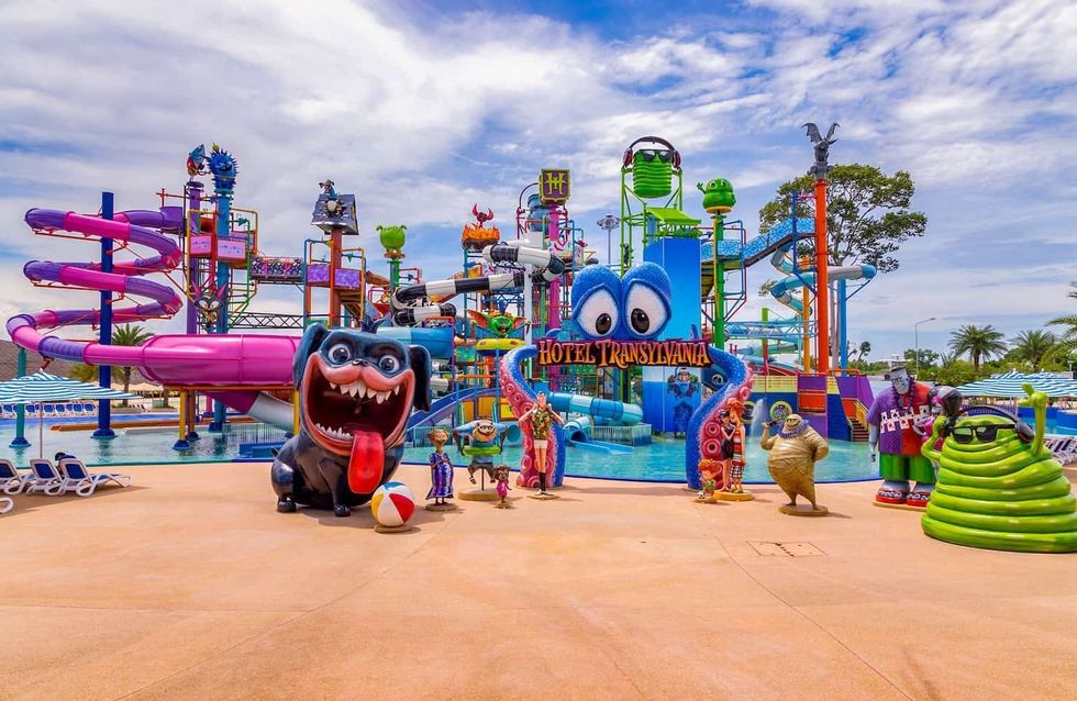 columbia pictures aquaverse hotel transylvania