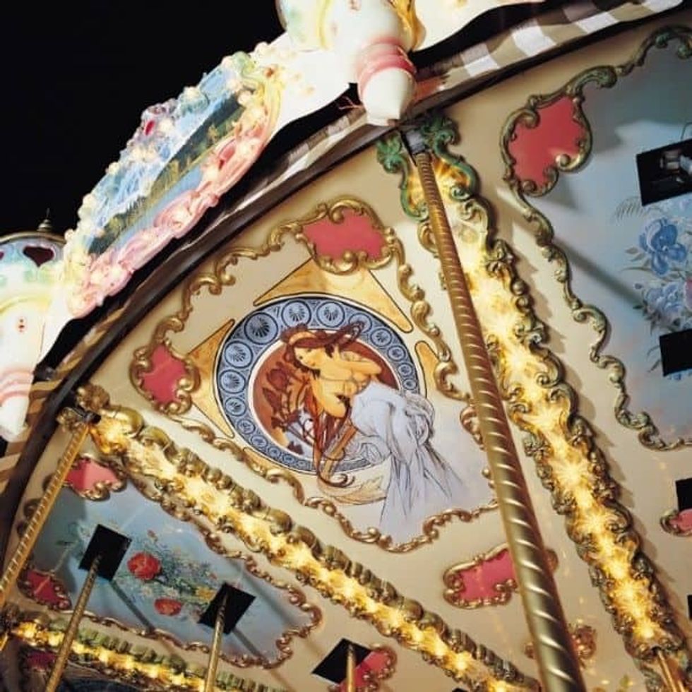 Concept 1900 Carousel top design