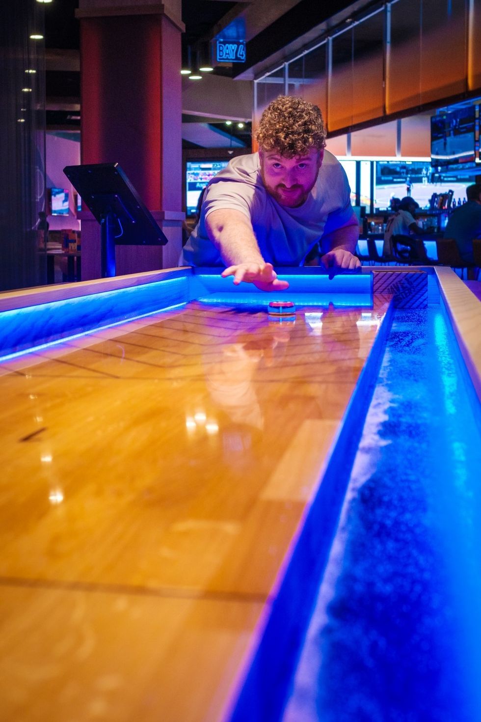 CONDUCTR Game Volt Supercharged Shuffleboard