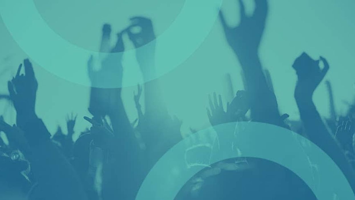 Connect&GO crowd graphic