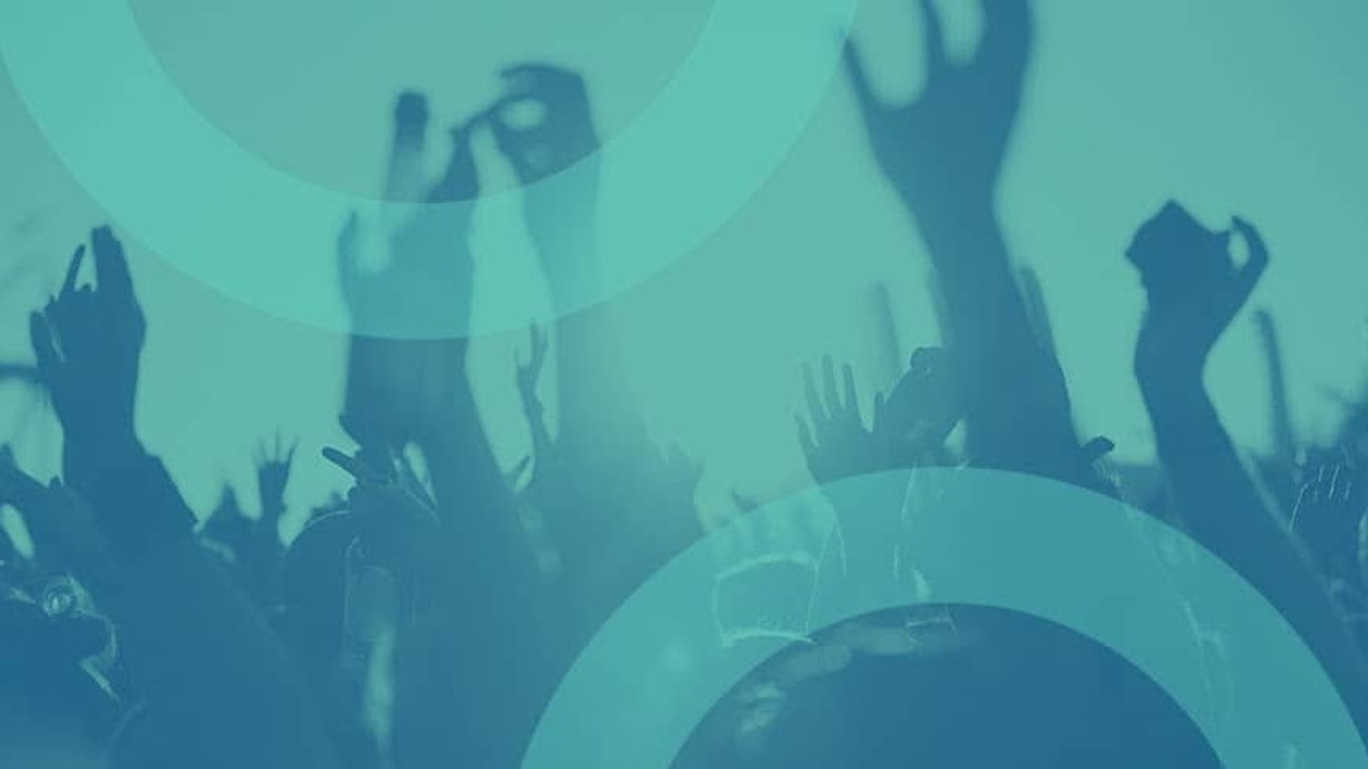 Connect&GO crowd graphic