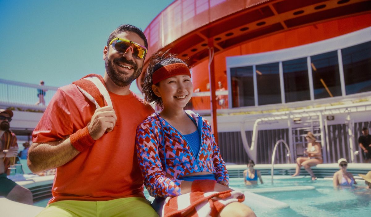 Couple on Virgin's Valiant Lady
