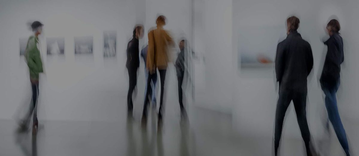 Crowd-in-gallery