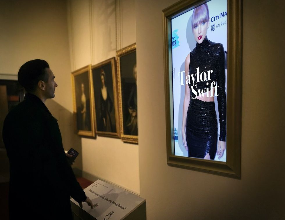 Crown-to-Couture-at-Kensington-Palace-Queen-Caroline-interactive