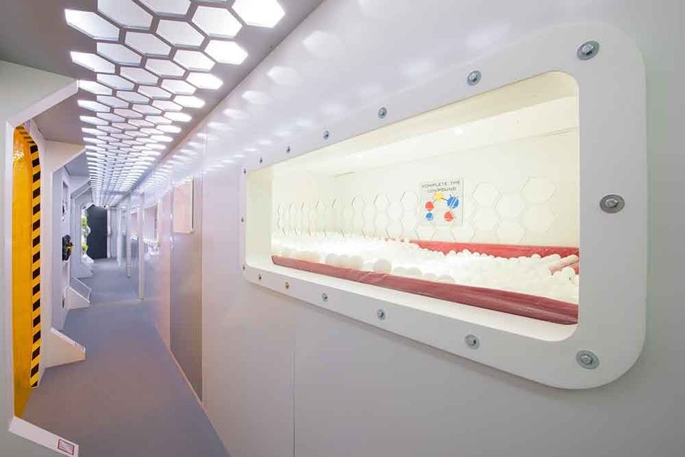 Crystal Maze complete the puzzle