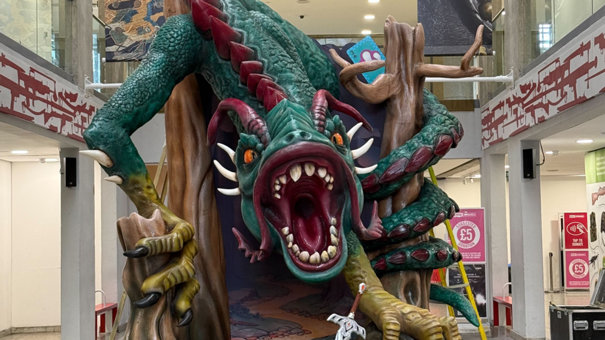 Cuddle Creative Works - LeedsBID - Wonderland Awaits