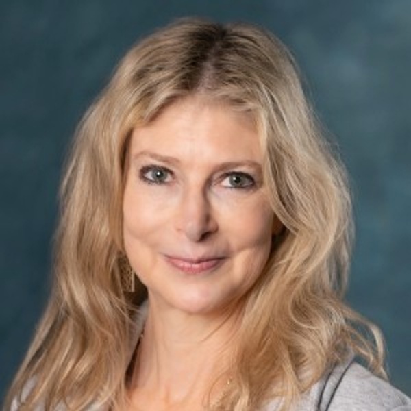 Darcy Troy-Pollack headshot