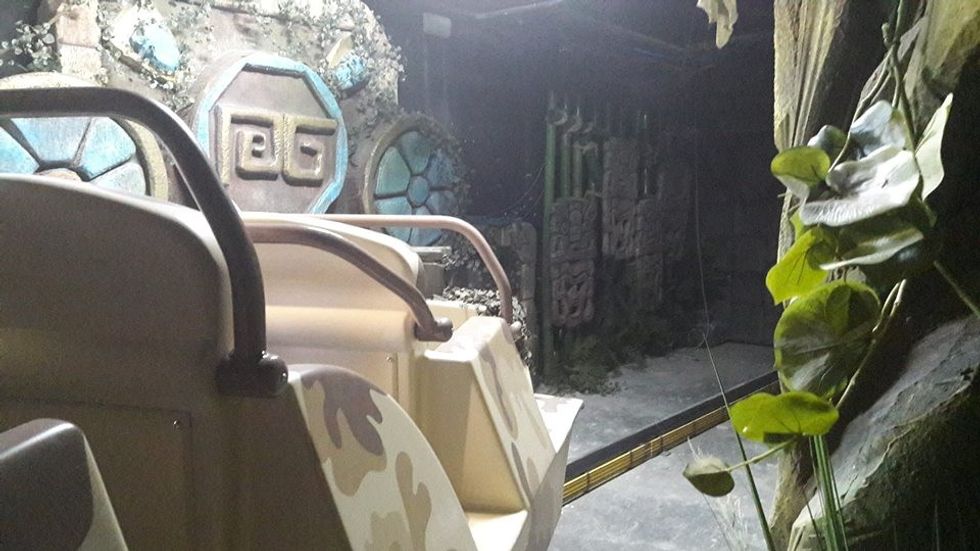 Dark Ride Maya World EOS Rides