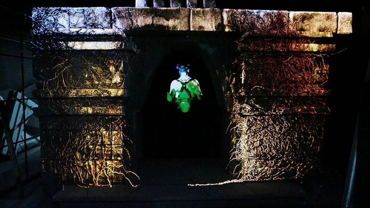 Dark Ride Video Mapping Maya World EOS Rides