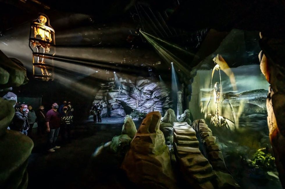 Dark Walk Bodmin Jail Moonraker AV trends