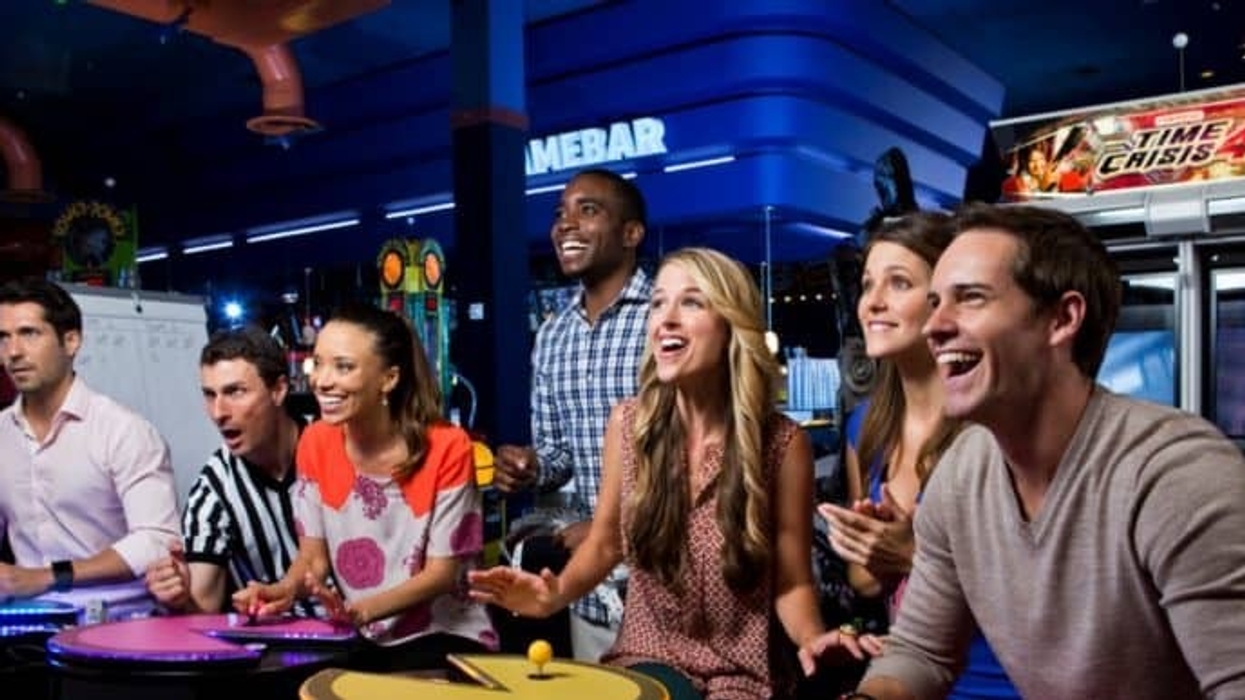 dave & buster's