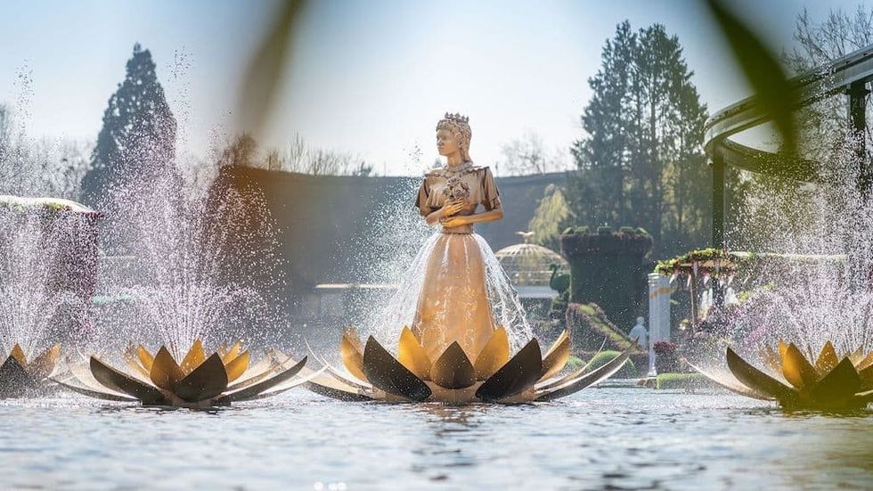 Detailed figures for Josefinas Kaiserliche Zauberreise at Europa-Park