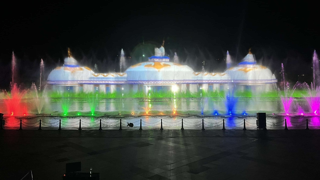 Digital Projection Mongolian fountain show