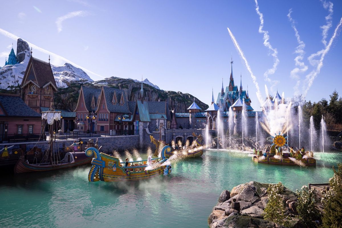 disney adventure world frozen disneyland paris