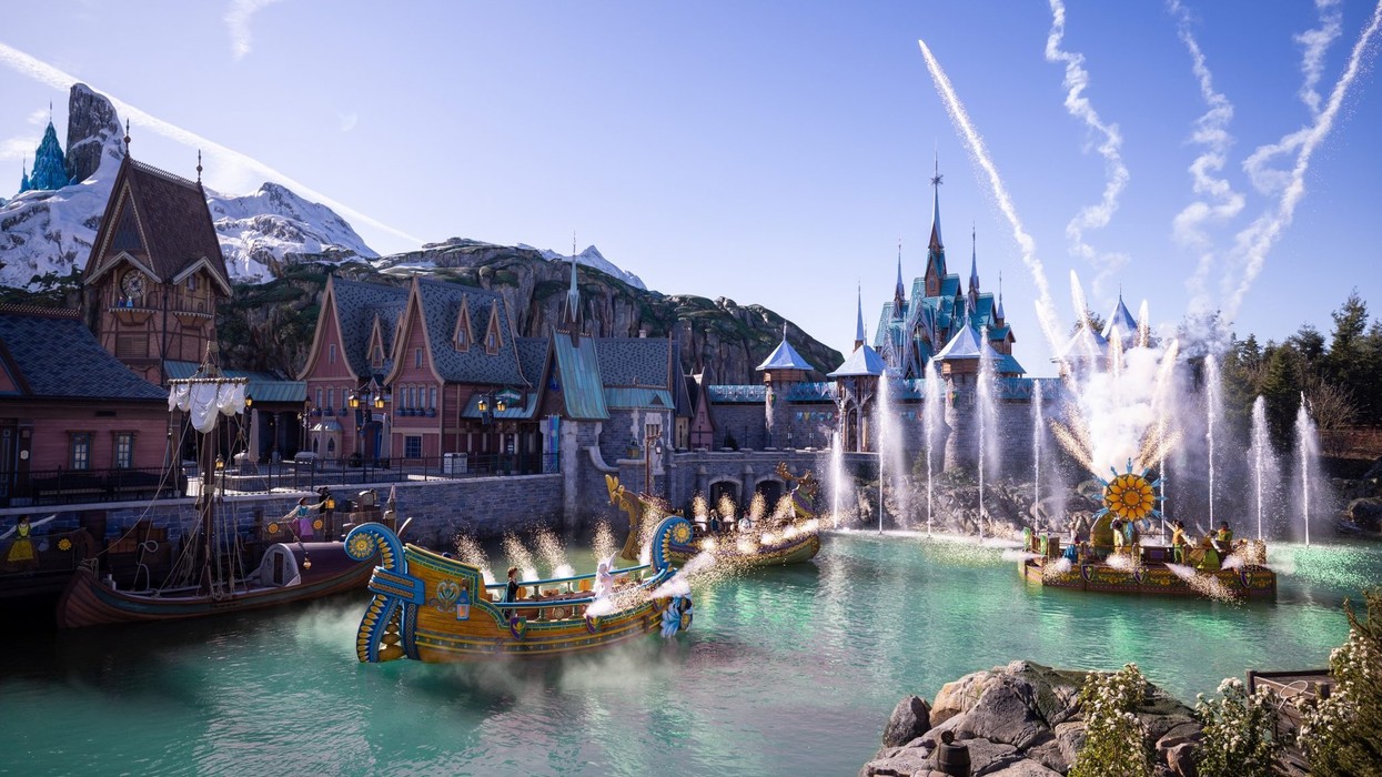 disney adventure world frozen disneyland paris