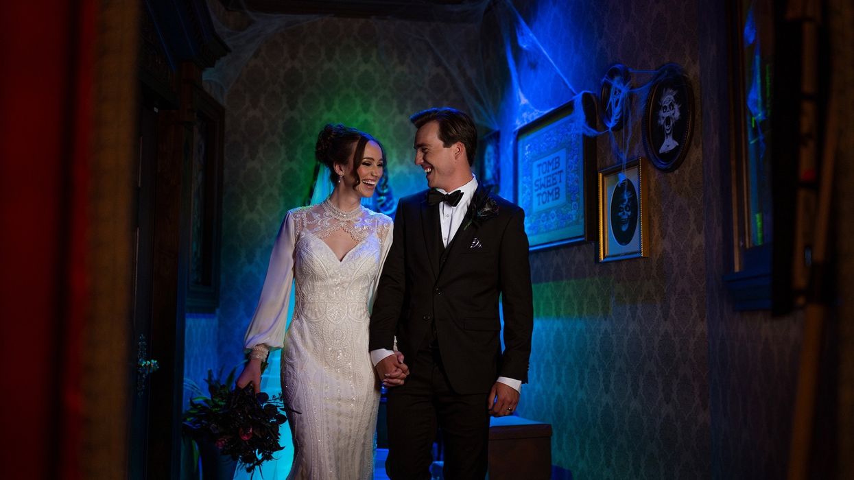 disney cruise line haunted mansion parlor wedding venue