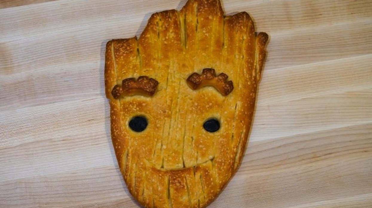 Disney Disneyland food Groot Bread