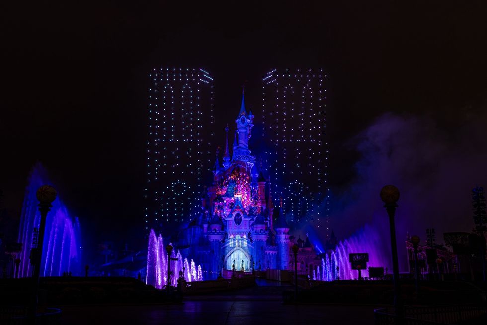 disneyland paris notre-dame show