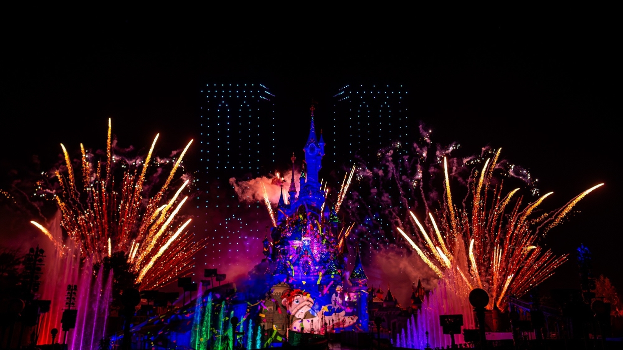 disneyland paris notre-dame show
