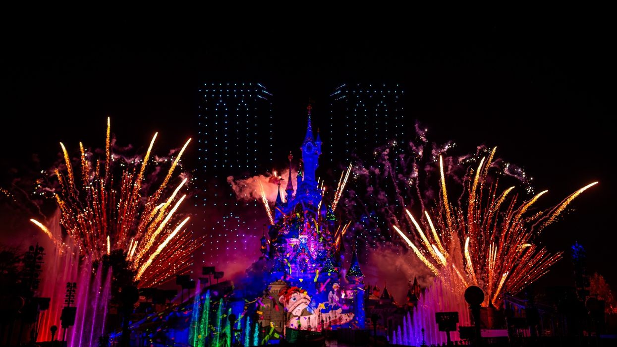 disneyland paris notre-dame show