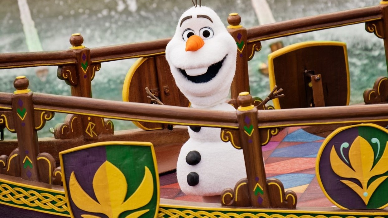 disneyland paris robotic olaf