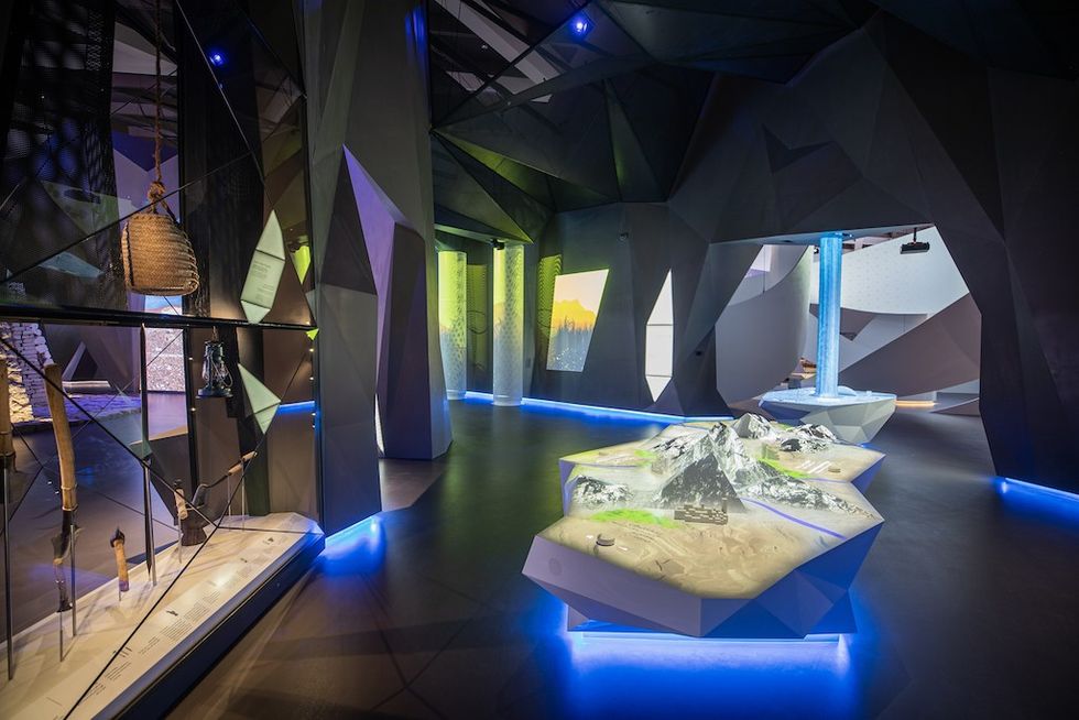displays at Oman Across Ages