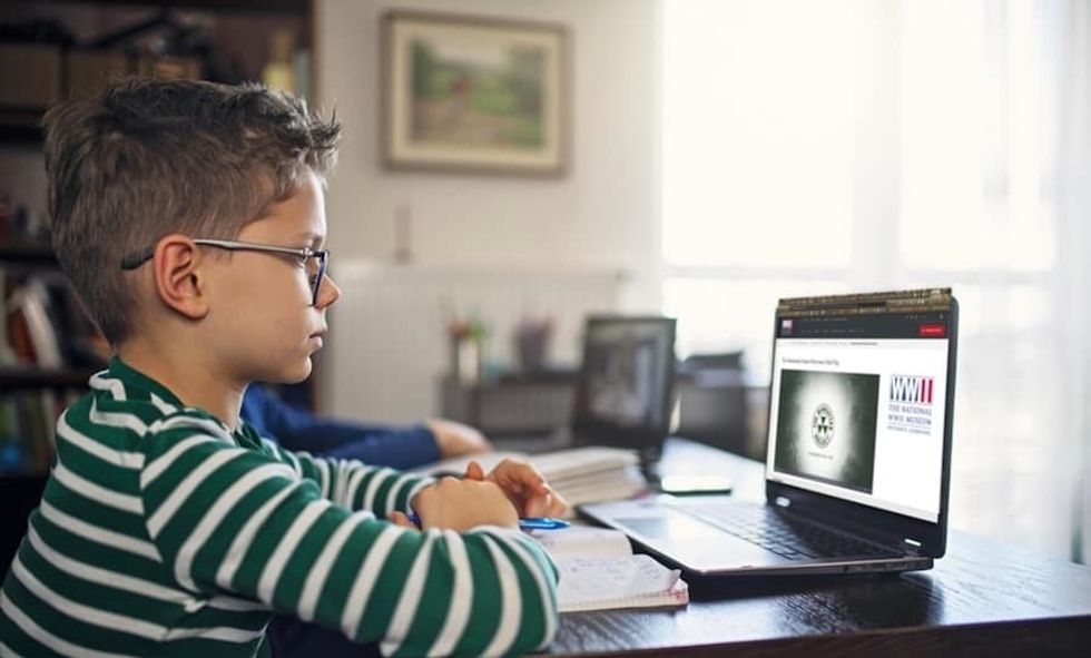 Distance learning at National WWII Museum Stephen Watson