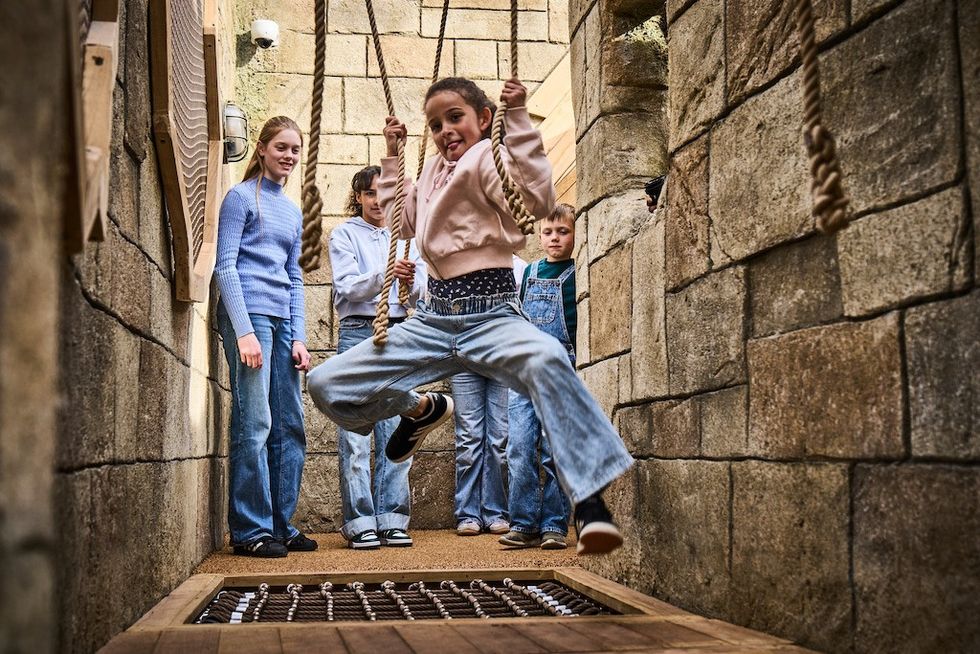 Djurs Sommerland - Camino del Sol kids swinging