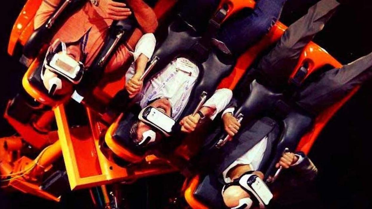 DOF Robotics VR simulator wows shoppers in Portugal