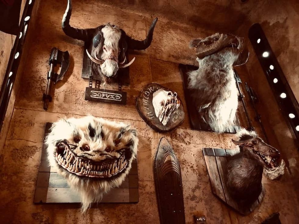 Dok-Ondar's Den of Antiquities Star Wars: Galaxy's Edge Easter Eggs