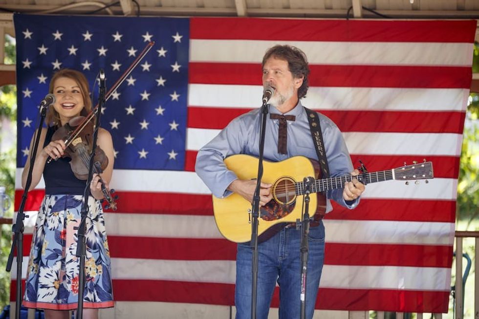 Dollywood-Smoky-Mountain-String-Band