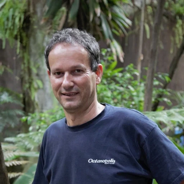 Dominique Barthelemy headshot