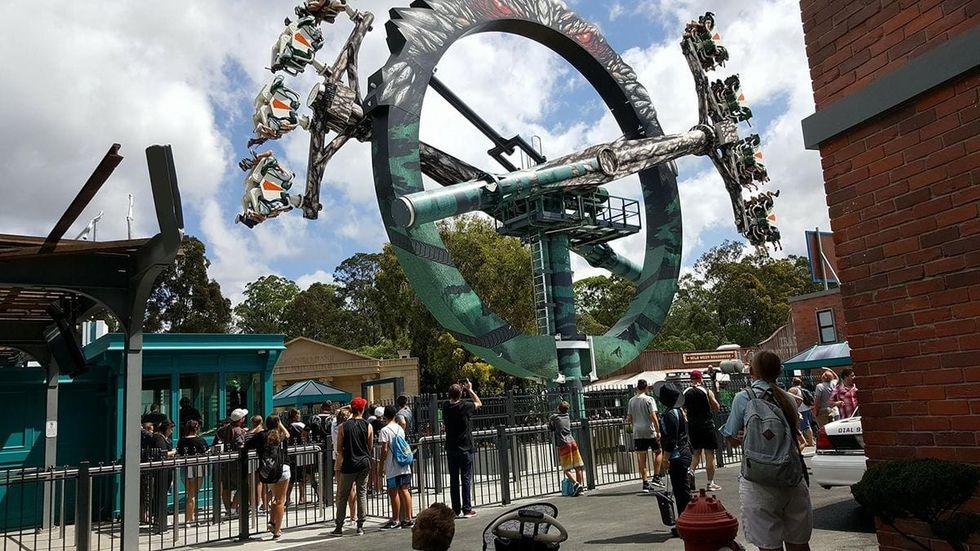 doomsday destroyer intamin Warner Bros Movie World in Australia