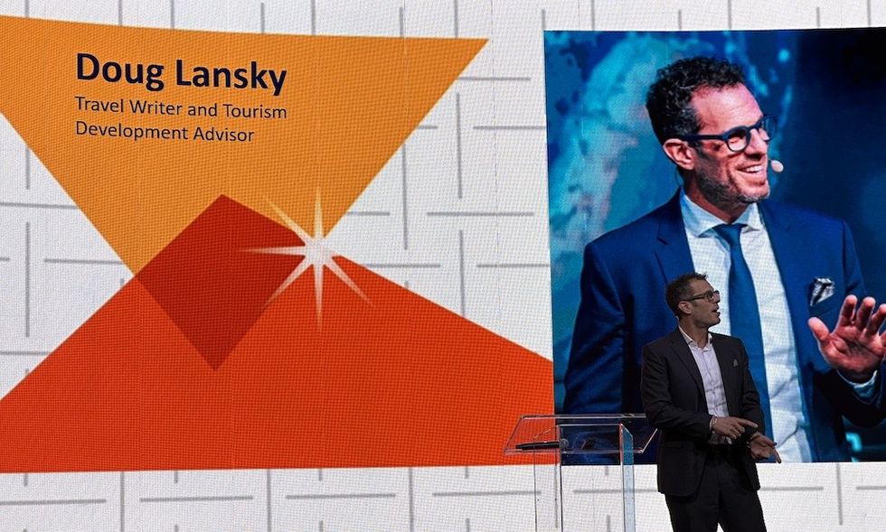 Doug Lansky Keynote speaker IAAPA NA Summit