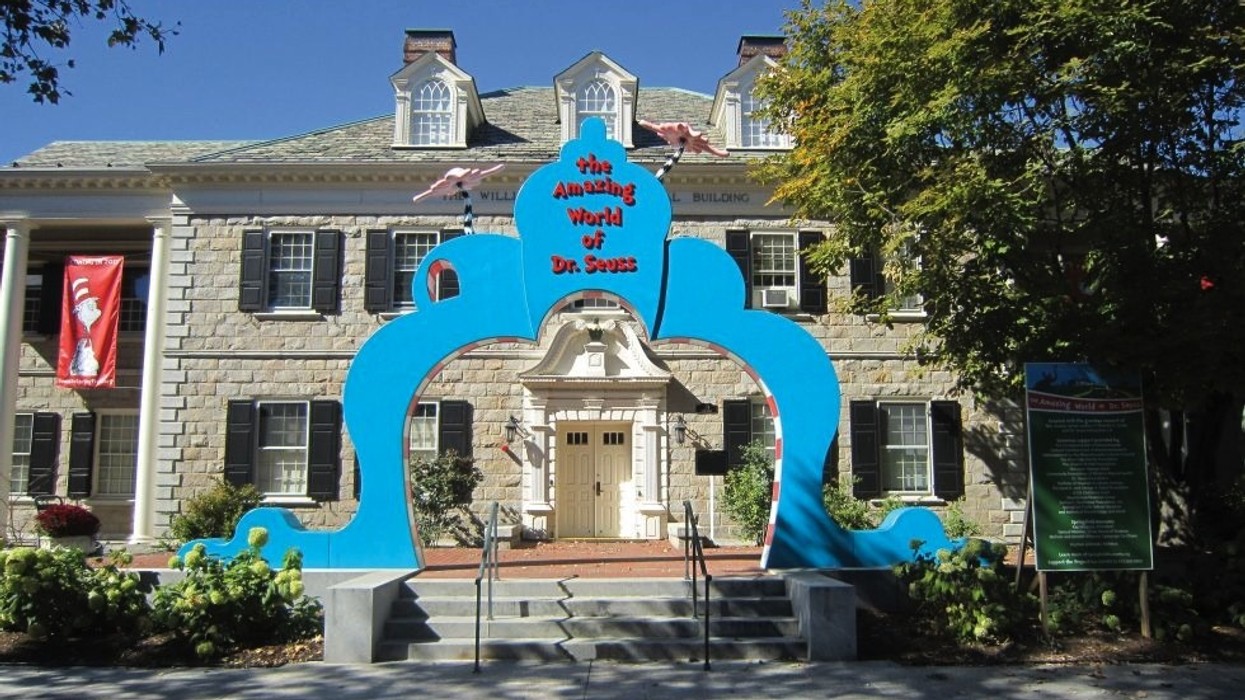 Dr Seuss Museum Arch
