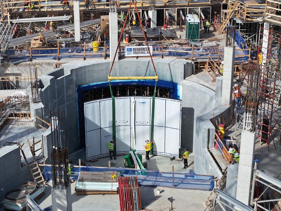 Drone photo of Mote SEA's Gulf of Mexico Exhibit's Acrylic Window Install Credit Sarasota Drone Guy.