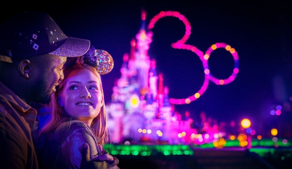 Dronisos Disneyland Paris D Light drones